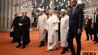 ΠΑΠΑΣ-ΛΕΩΝ-ΜΠΛΕ-ΤΖΑΜΙ-ΕΣΩΤΕΡΙΚΟ-ΧΩΡΙΣ-ΠΑΠΟΥΤΣΙΑ